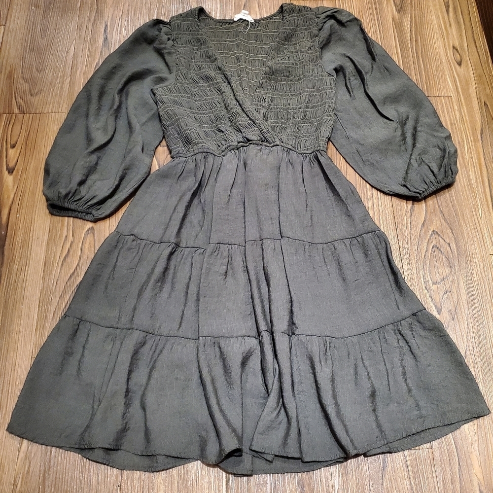 By the River Hunter Green Dress Fit Flare Puff Sleeve Smocked Classic Casual L